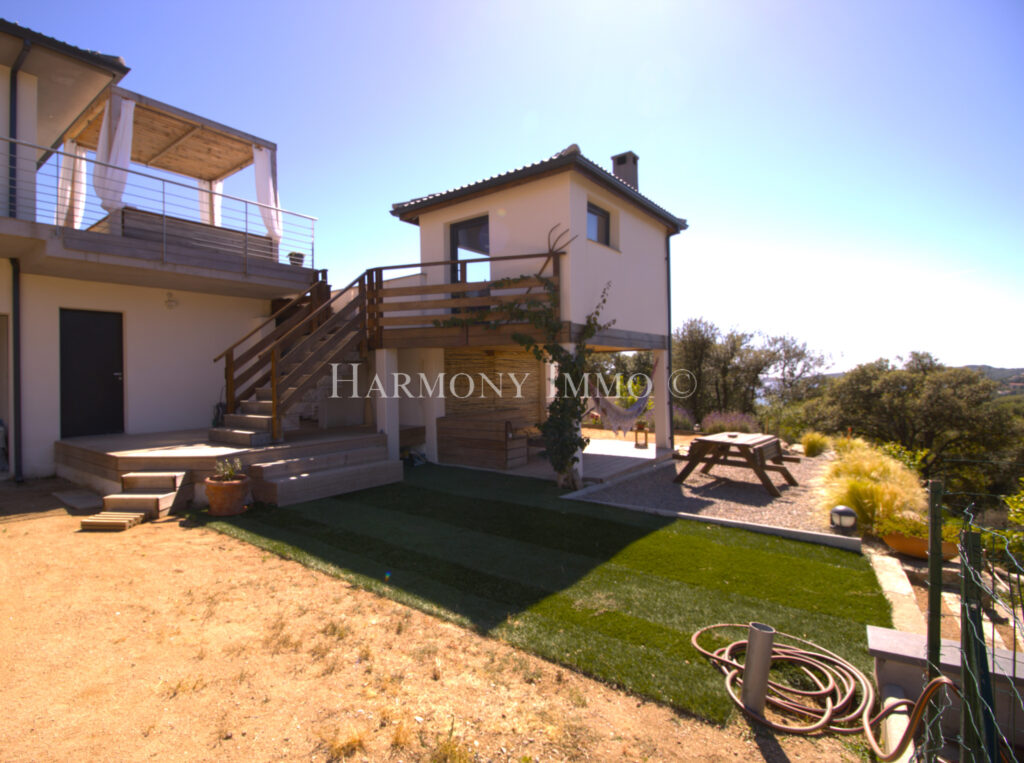 VILLA VUE MER PANORAMIQUE – Piscine à débordement   Bar à fl – 8 pièces – 6 chambres – 202 m²