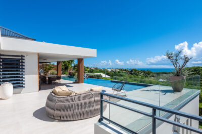 VILLA DE LUXE -270m2 – VUE MER EN GUADELOUPE – 5 pièces – 3 chambres – 270 m²