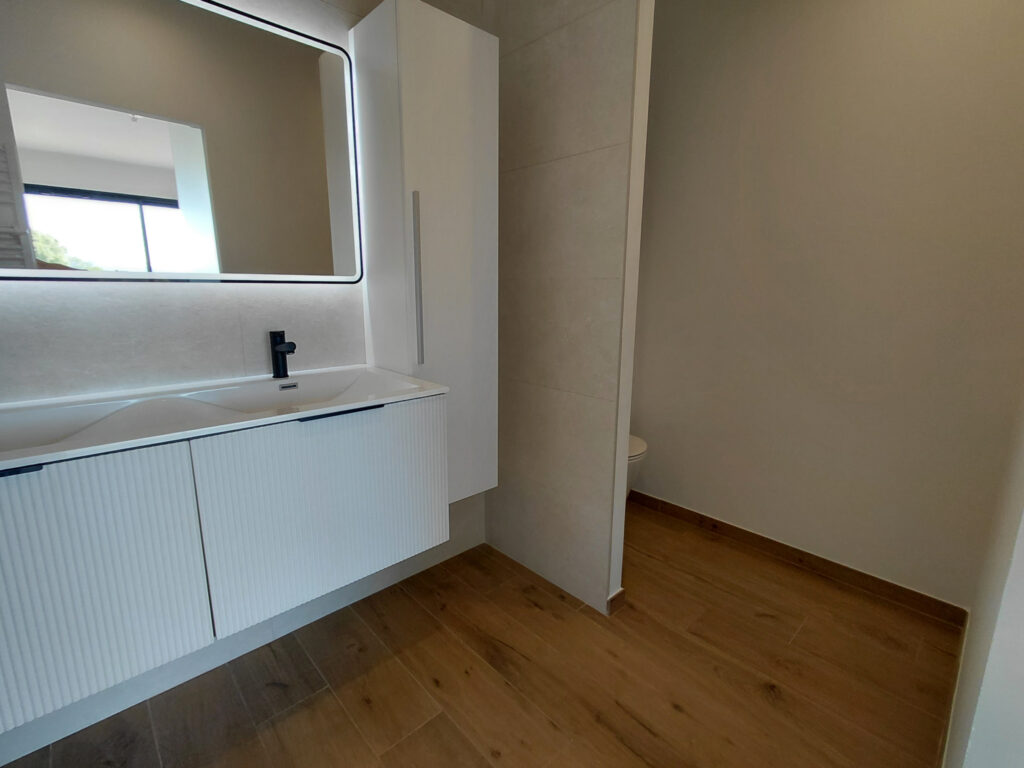 Belles prestations contemporaines. – 4 pièces – 3 chambres – 126 m²