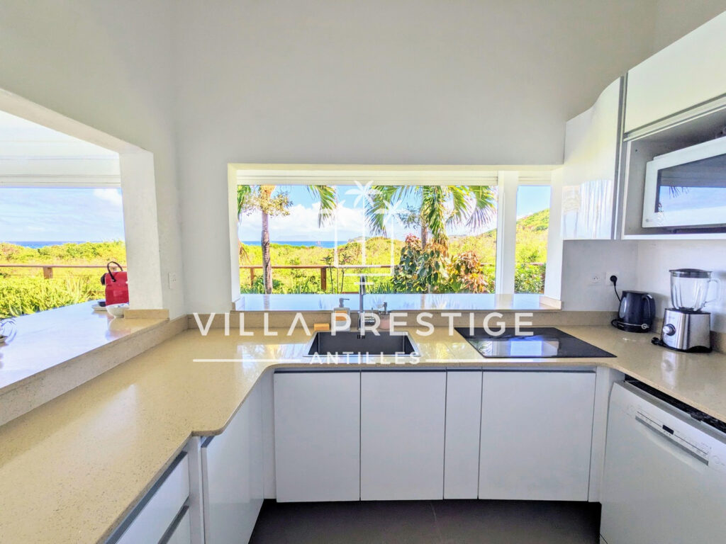 VILLA PREMIERE LIGNE 3 CHAMBRES AVEC PISCINE, ACCES PLAGE ET – 4 pièces – 3 chambres – 93 m²