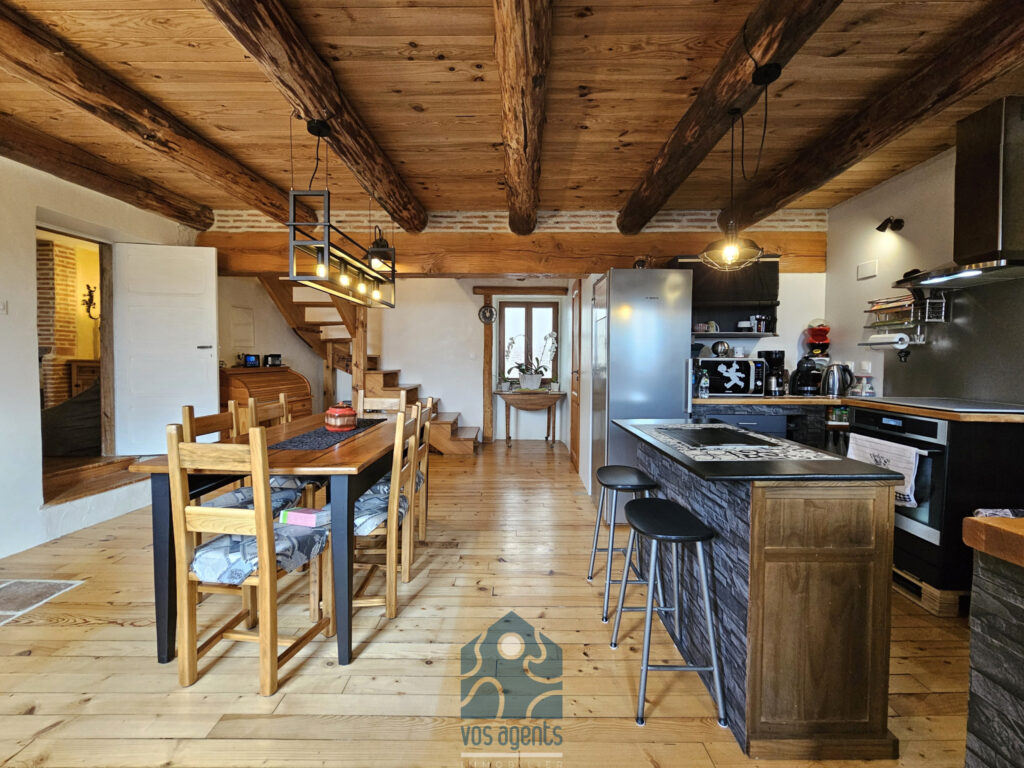 Maison 5 pièces 3 chambres avec véranda, terrasse et deux gr – 5 pièces – 3 chambres – 200 m²