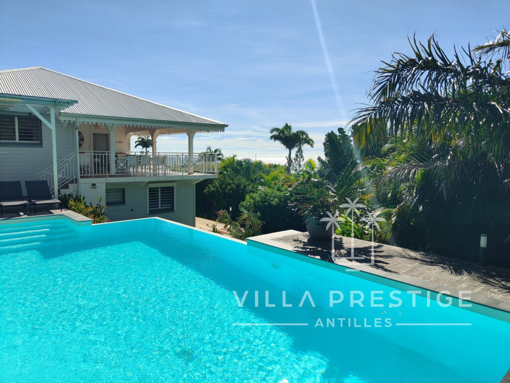 Villa de standing 3 chambres et studio indépendant – vue mer – 5 pièces – 4 chambres – 140 m²
