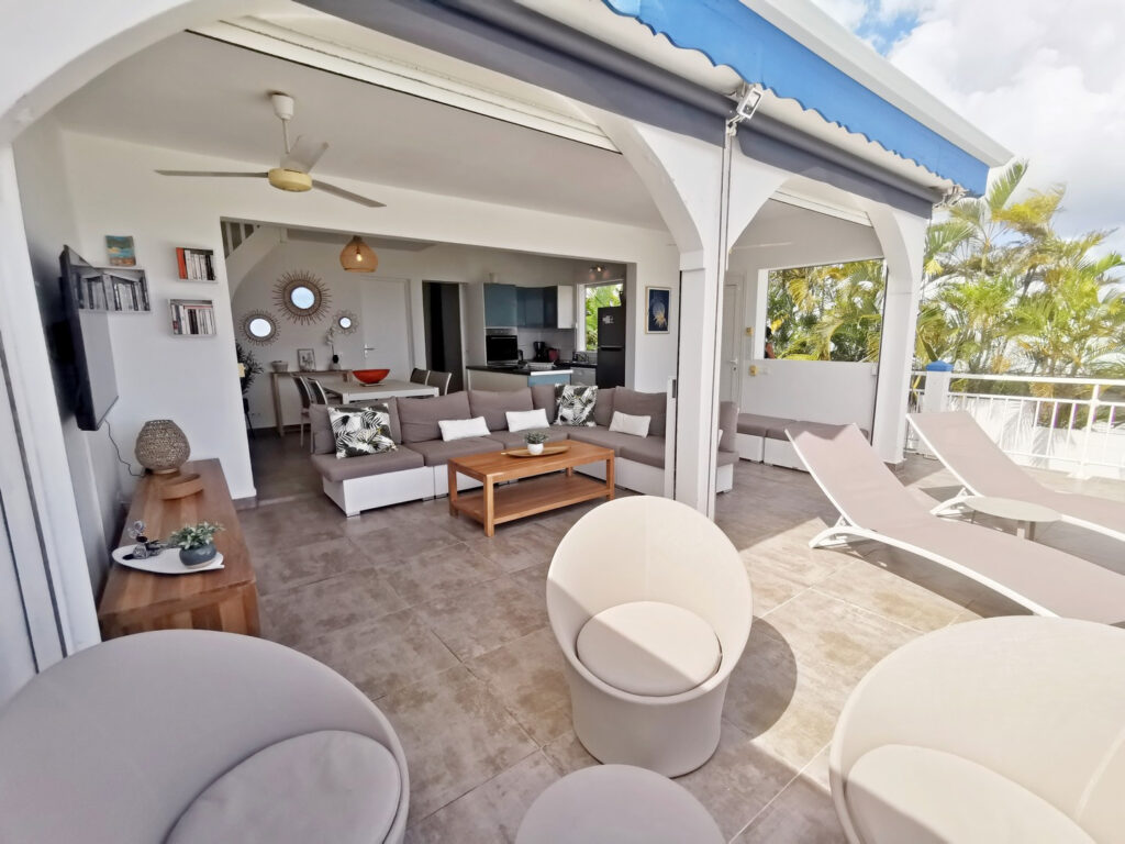Superbe DUPLEX – Vue Mer panoramique et accès plage de sable – 3 pièces – 2 chambres – 64.4 m²