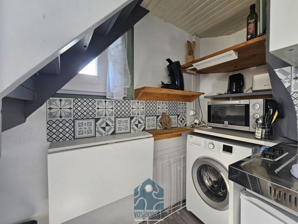 Studio en duplex avec balcon – 1 pièce – NR chambres – 15 m²