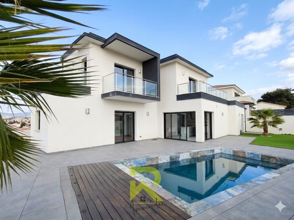 GRANDE VILLA, GARAGE, PISCINE – 5 pièces – 4 chambres – 132 m²