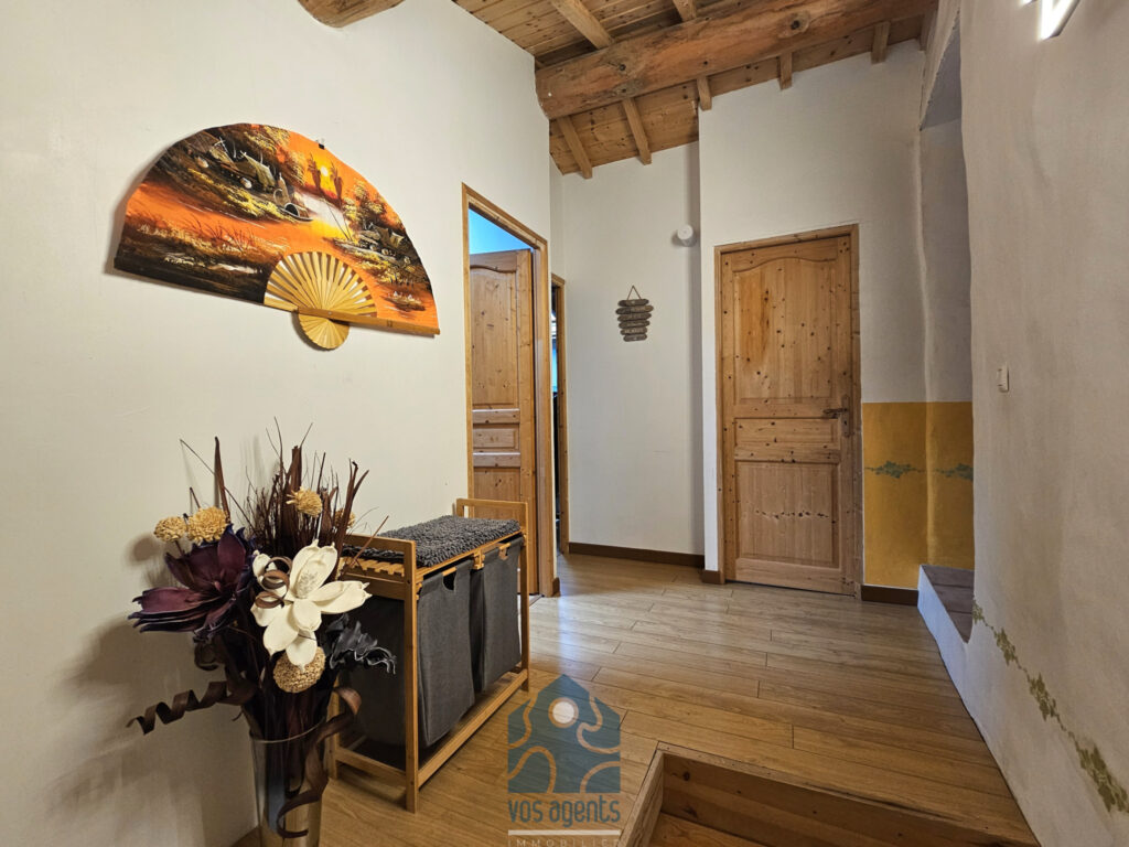 Maison 5 pièces 3 chambres avec véranda, terrasse et deux gr – 5 pièces – 3 chambres – 200 m²