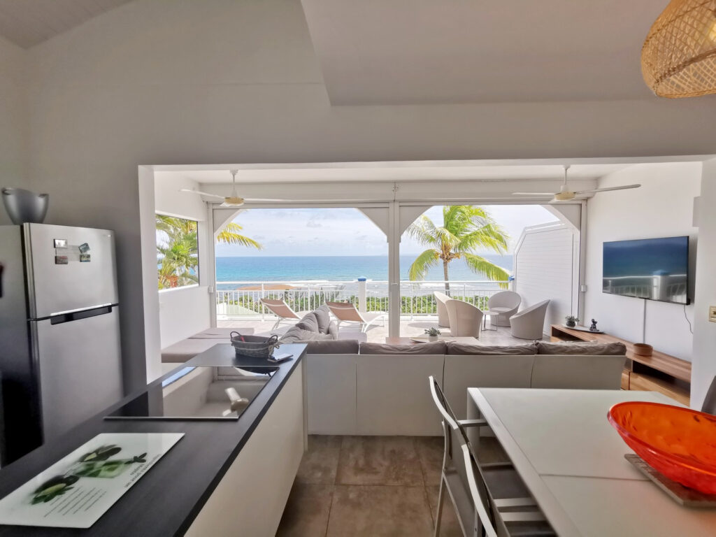 Superbe DUPLEX – Vue Mer panoramique et accès plage de sable – 3 pièces – 2 chambres – 64.4 m²
