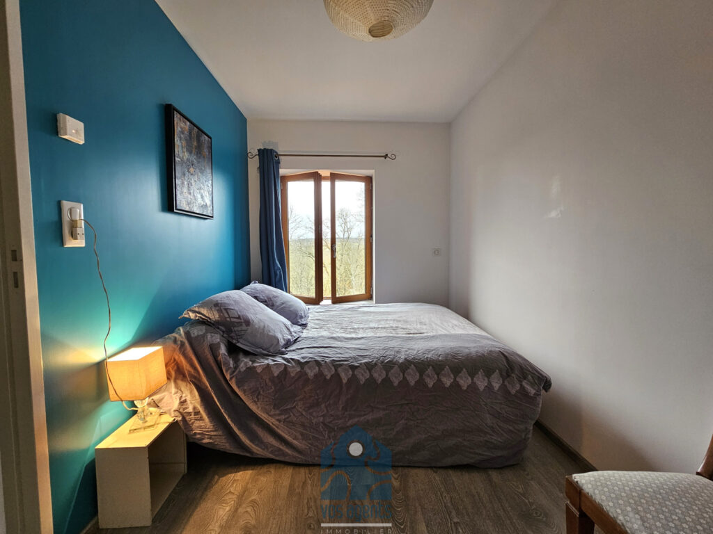 Propriété 9 pièces avec gîte et partie privative, grange, pi – 9 pièces – 6 chambres – 300 m²