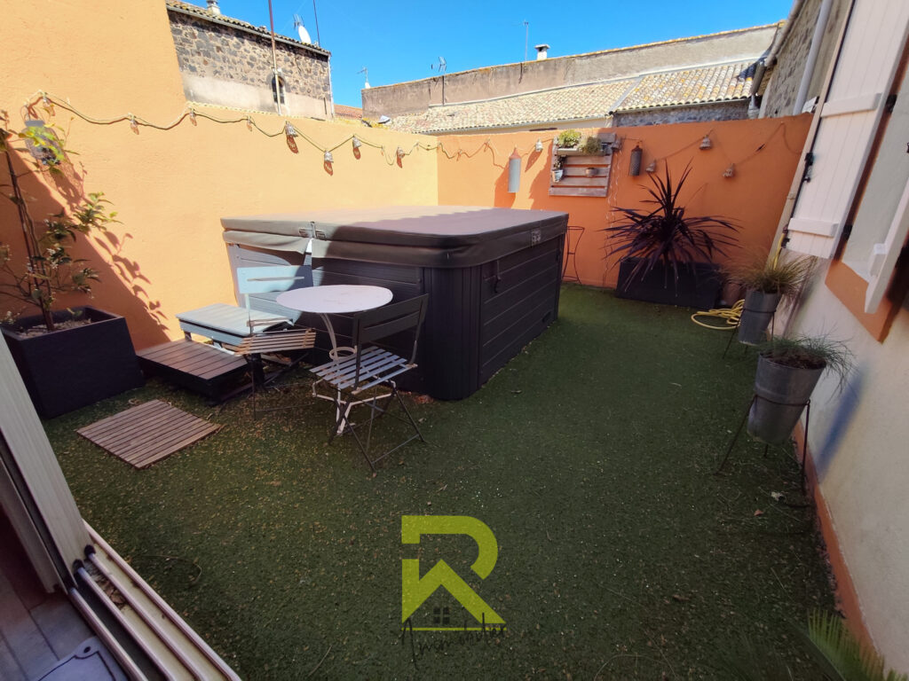 MAISON DE VILLE, GARAGE, TERRASSES – 5 pièces – 4 chambres – 138 m²