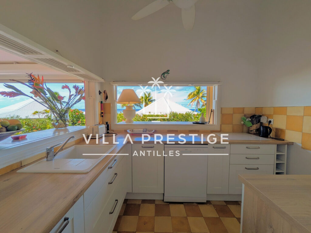 VILLA 3 SUITES PISCINE ACCES PLAGE VUE MER – 4 pièces – 3 chambres – 98.9 m²