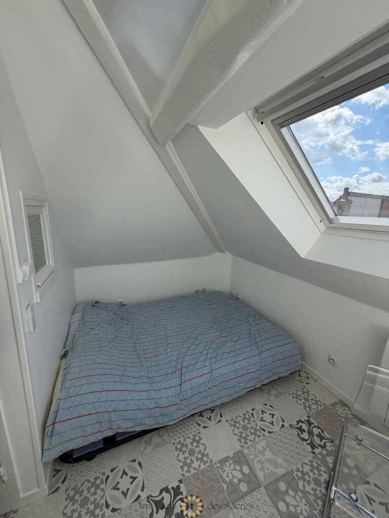 REIMS   SECTEUR CATHÉDRALE / RUE PONSARDIN – 4 pièces – 3 chambres – 50 m²