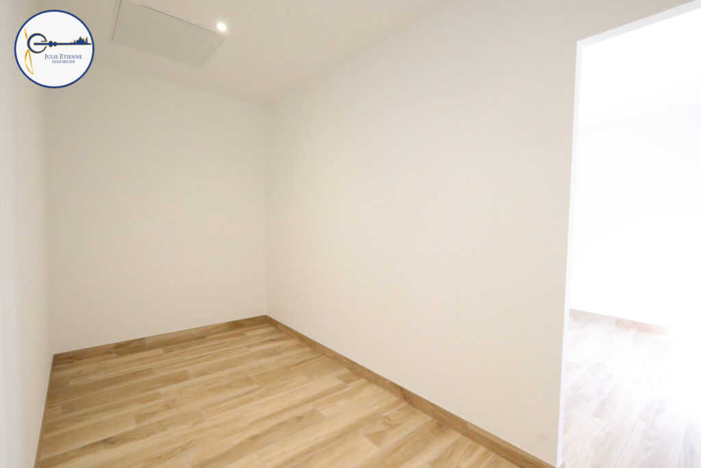 Maison de plain-pied UXEGNEY  5 pièces 118m2 – 5 pièces – 3 chambres – 118 m²