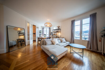 Appartement 5 pièces 3 chambres avec terrasse, balcon, cave  – 5 pièces – 3 chambres – 107 m²