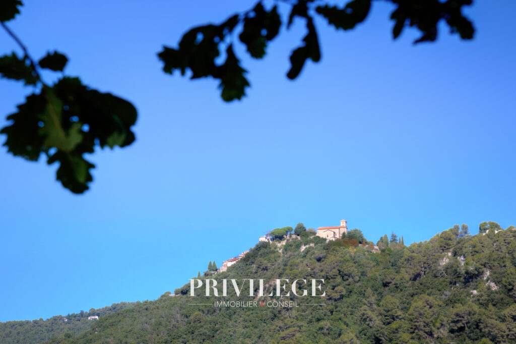 Vue Mer et Village de Cabris   Maison 5 Pièces 160 m2 – 5 pièces – 4 chambres – 144.39 m²
