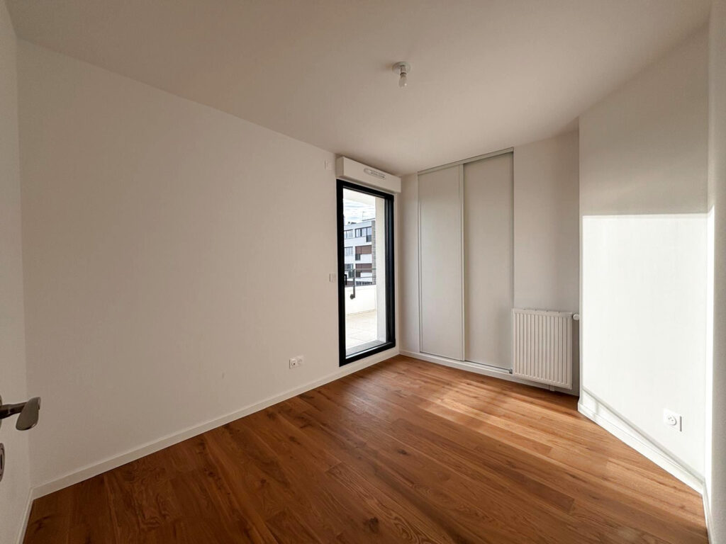 Un art de vivre rare au sommet   Disponible dès maintenant – 4 pièces – 3 chambres – 82 m²