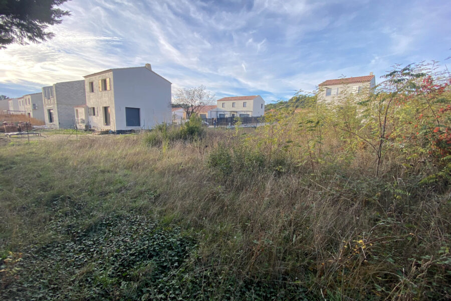 Terrain à vendre à La motte-d&rsquo;aigues