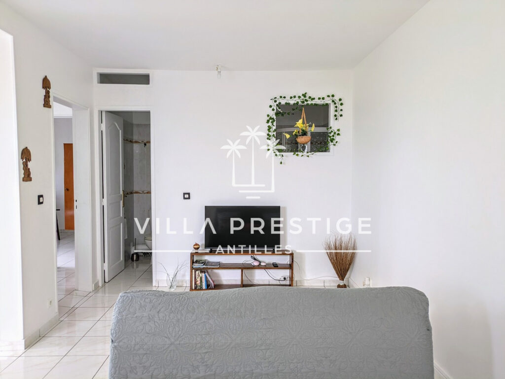 PROPRIÉTÉ D&rsquo;EXCEPTION VILLA T6 ET 2 LOGEMENTS T2 – VUE DÉGAG – 10 pièces – 7 chambres – 257.37 m²