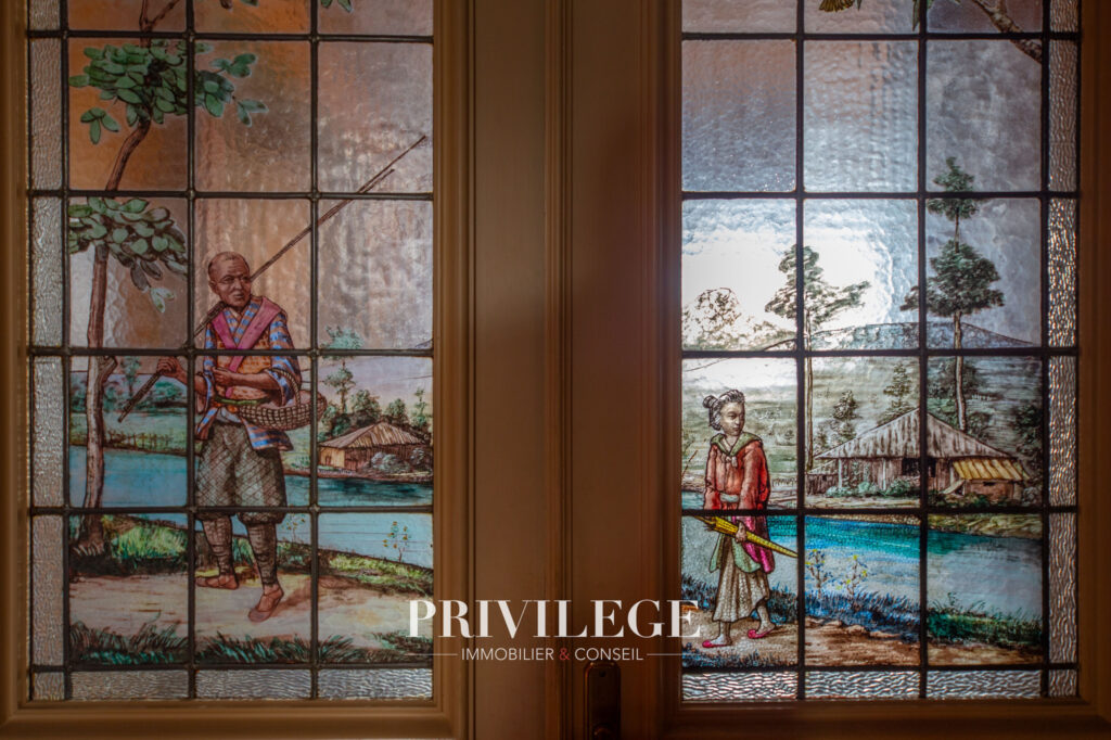 Villa historique d&rsquo;exception   Nice (1901)   824 m2 habitabl – 11 pièces – 7 chambres – 824 m²