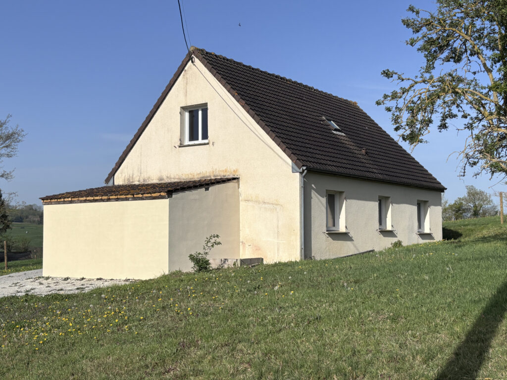 Pavillon de plain-pied rénové avec bel environnement et gran – 4 pièces – 2 chambres – 73 m²