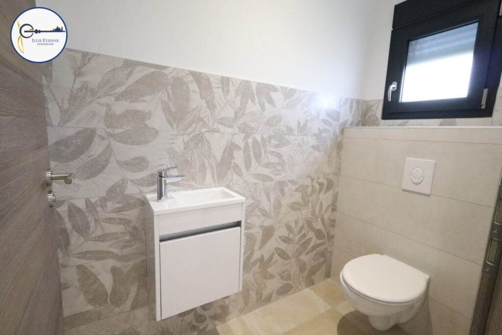 Maison de plain-pied UXEGNEY  5 pièces 118m2 – 5 pièces – 3 chambres – 118 m²
