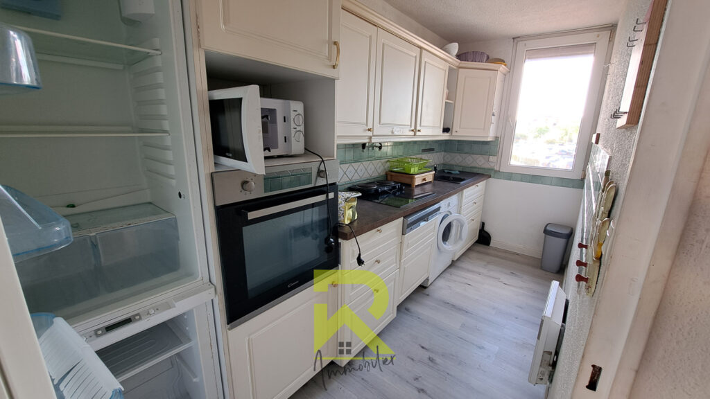 GRUISSAN   DUPLEX 3 CHAMBRES AVEC LOGGIA, PISCINE ET PARKING – 4 pièces – 3 chambres – 73 m²