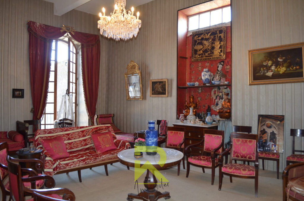 Château dans le minervois proche de Carcassonne – 21 pièces – 12 chambres – 360 m²