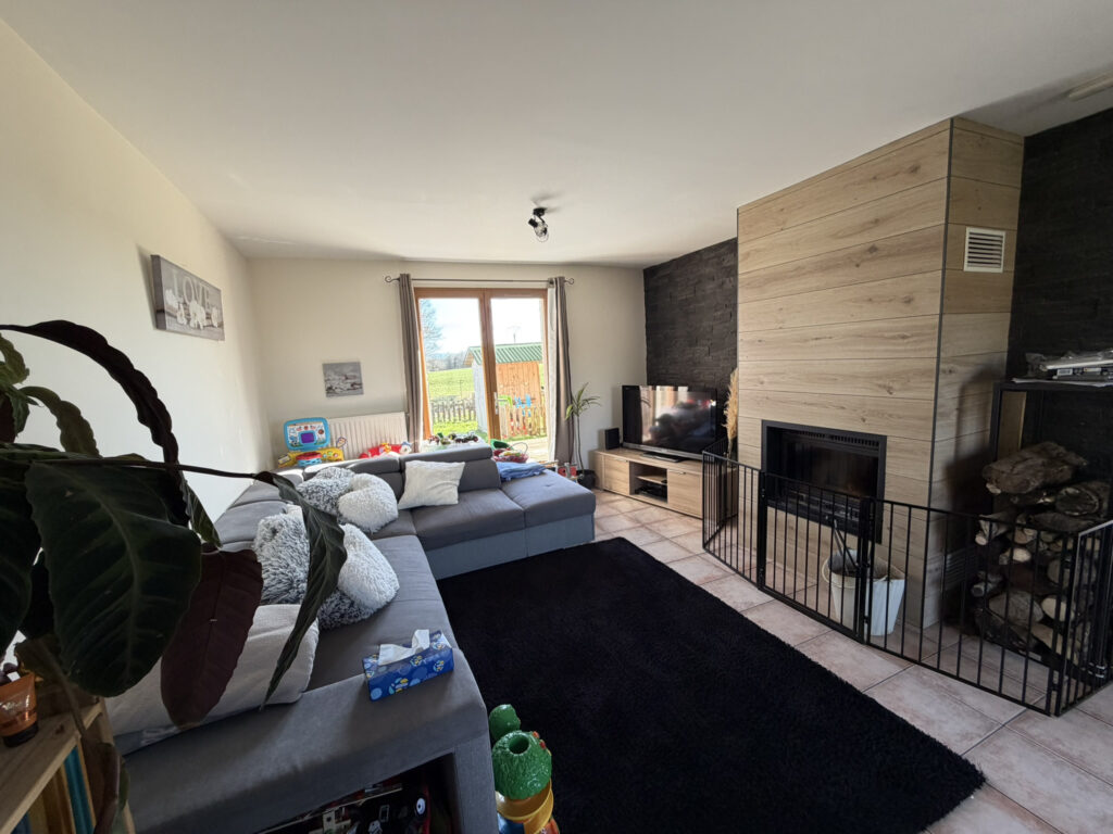 A LA CAMPAGNE – SAINT ANDRE SUR VIEUX JONC – 7 pièces – 3 chambres – 140 m²