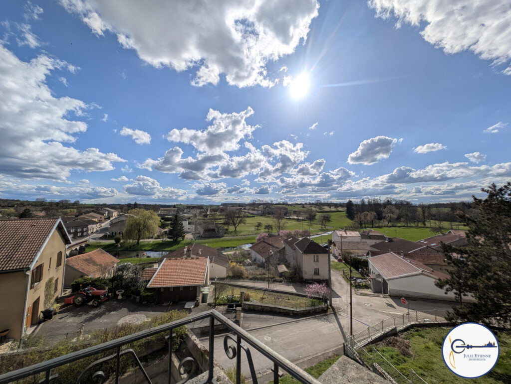 Maison Domèvre-sur-Durbion 7 pièces  137m2  – 7 pièces – 4 chambres – 137 m²
