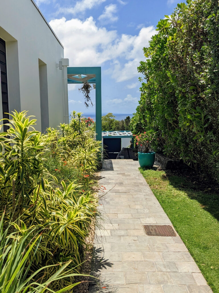 Villa d&rsquo;architecte de luxe – vue mer – St-François – 4 pièces – 3 chambres – 147 m²
