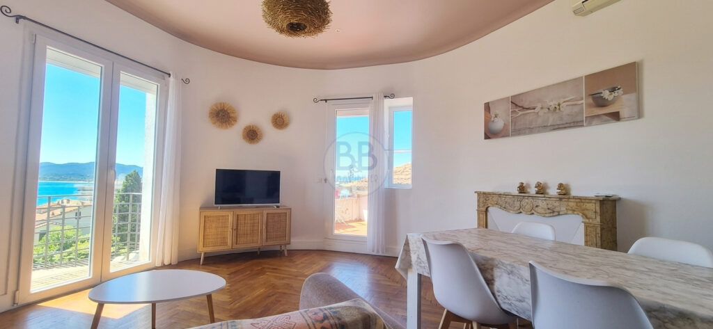 Saint-Raphaël   Triangle d&rsquo;Or   Vue mer panoramiqueSAINT – 2 pièces – 1 chambre – 58 m²