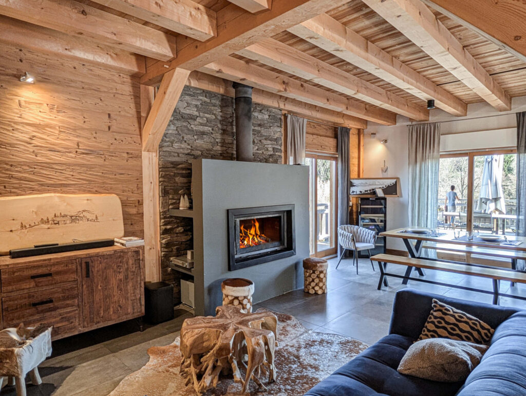 Chalet 10 pièces à 5 min. de Combloux – 10 pièces – 6 chambres – 323 m²