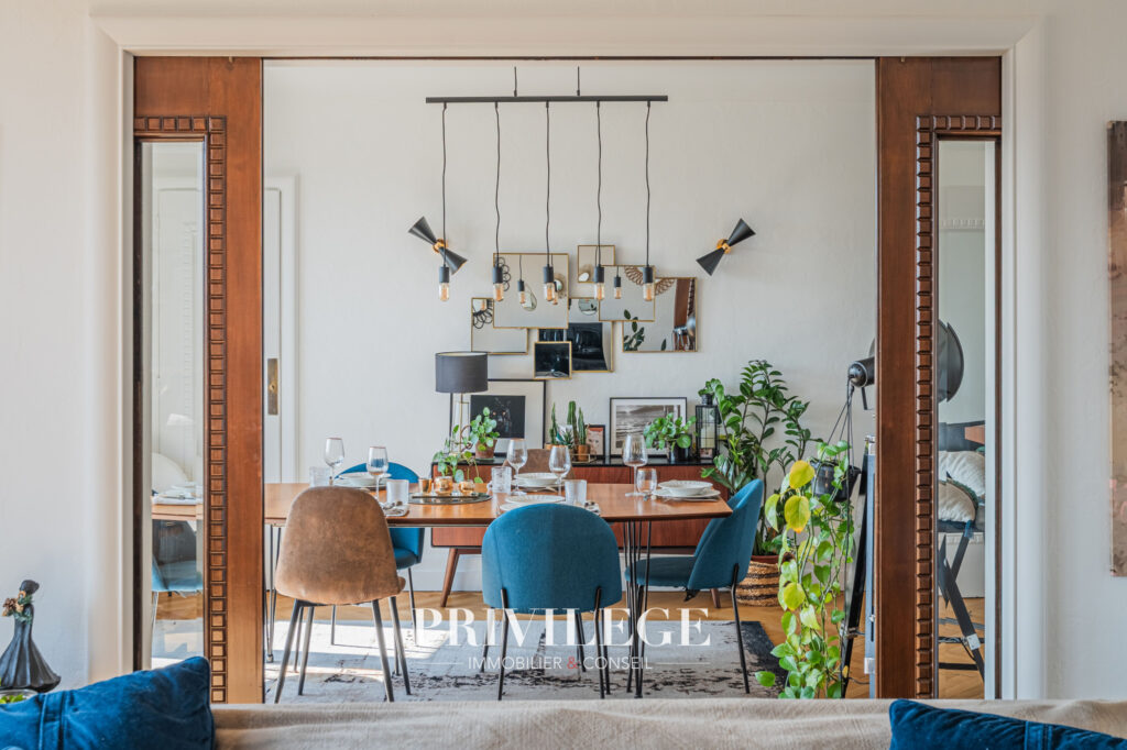 Élégant appartement rénové avec vue panoramique   Chambéry – 5 pièces – 3 chambres – 133.19 m²
