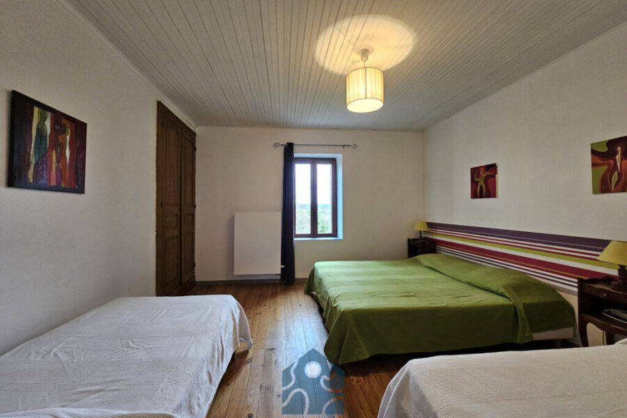 Maison à vendre à Charensat