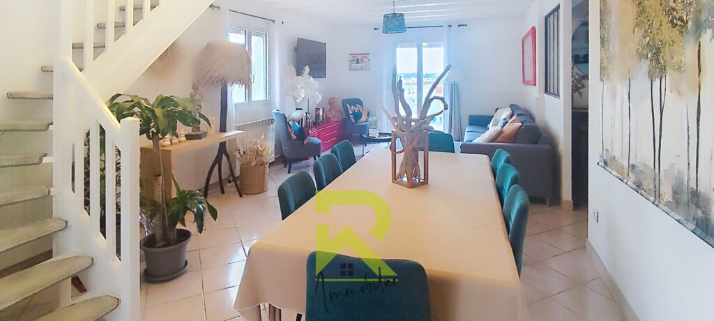 Villa avec grand garage et piscine – 5 pièces – 4 chambres – 106.26 m²