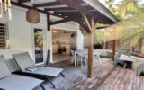 Villa avec vue mer et gîtes à Saint-François – 9 pièces – 6 chambres – 200 m²