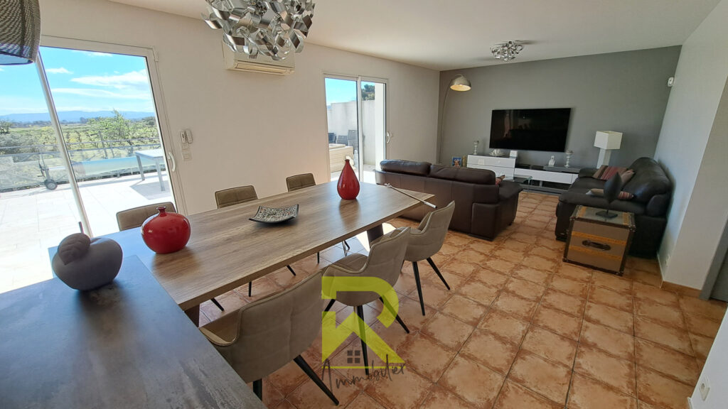 VILLA 170 M2 JARDIN, PISCINE ET VUE MONTAGNE – VIGNE – 5 pièces – 4 chambres – 170 m²