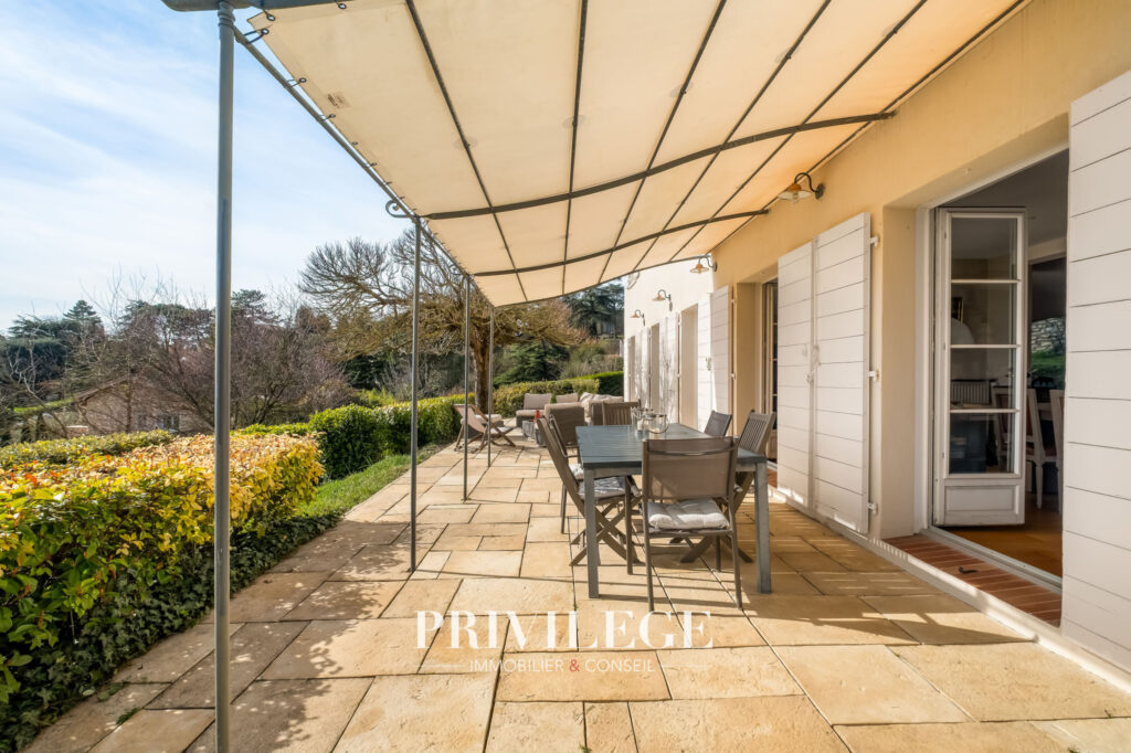 Saint Didier au Mont d&rsquo;Or – Saint – Fortunat -Maison Familia – 7 pièces – 5 chambres – 208 m²