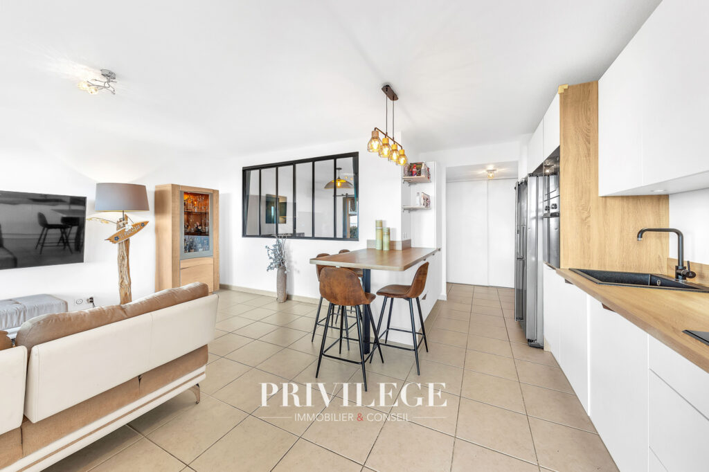 Saint-Laurent-du-Var   Les Plateaux Fleuris : Appartement 4  – 4 pièces – 3 chambres – 84 m²