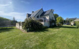 PLOUBAZLANEC, Commerces à pied, Maison contemporraine de 200 – 6 pièces – 4 chambres – 105 m²
