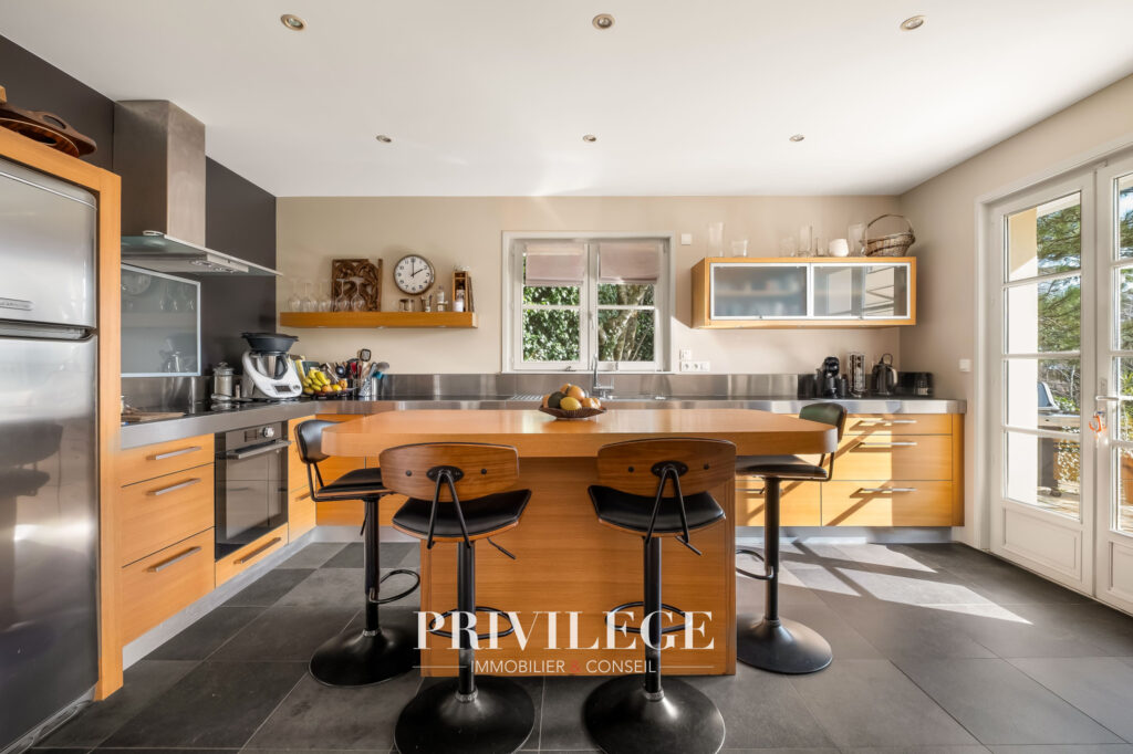 Saint Didier au Mont d&rsquo;Or – Saint – Fortunat -Maison Familia – 7 pièces – 5 chambres – 208 m²