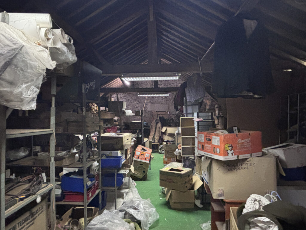 À découvrir aux portes de Vimoutiers   Propriété de caractèr – 6 pièces – 3 chambres – 103 m²