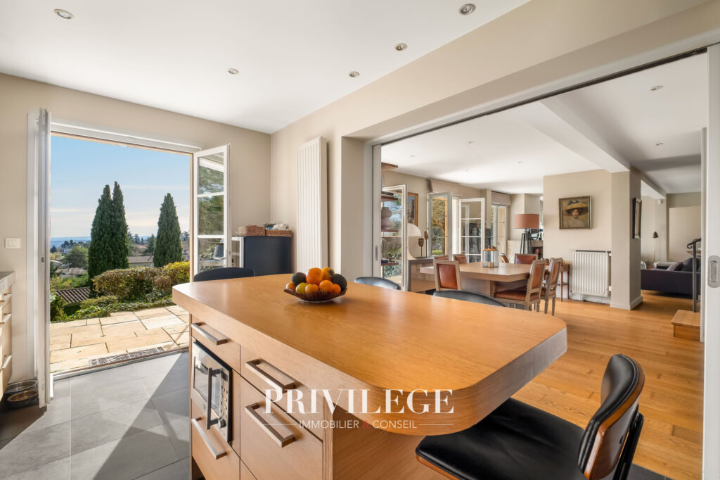 Saint Didier au Mont d&rsquo;Or – Saint – Fortunat -Maison Familia – 7 pièces – 5 chambres – 208 m²