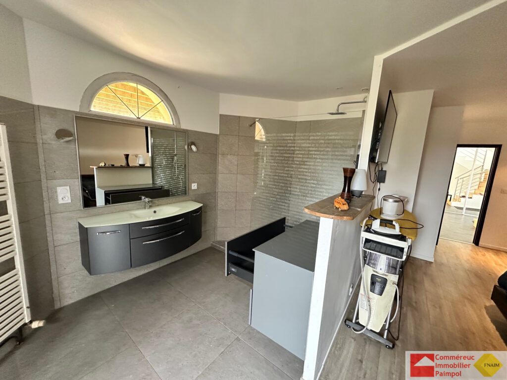 À VENDRE   Maison contemporaine avec vue mer exceptionnelle  – 5 pièces – 3 chambres – 170 m²