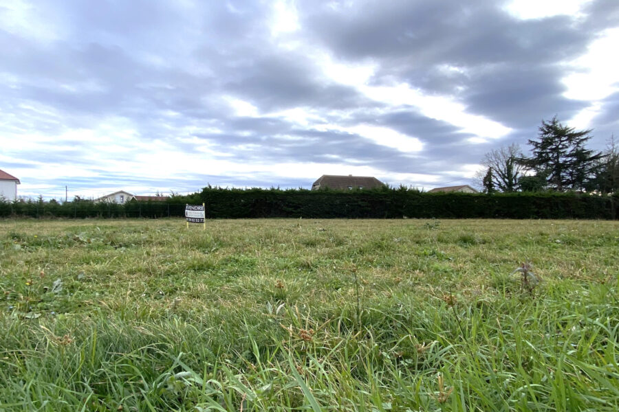 Terrain à vendre à Maslacq