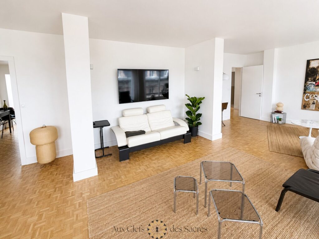 Appartement type 3/4 avec grand balcon filant et stationneme – 4 pièces – 3 chambres – 121.98 m²
