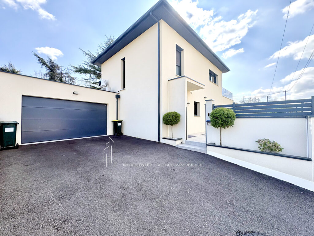 Villa  contemporaine Hauteurs du Péage de Roussillon – Agenc – 5 pièces – 3 chambres – 138 m²