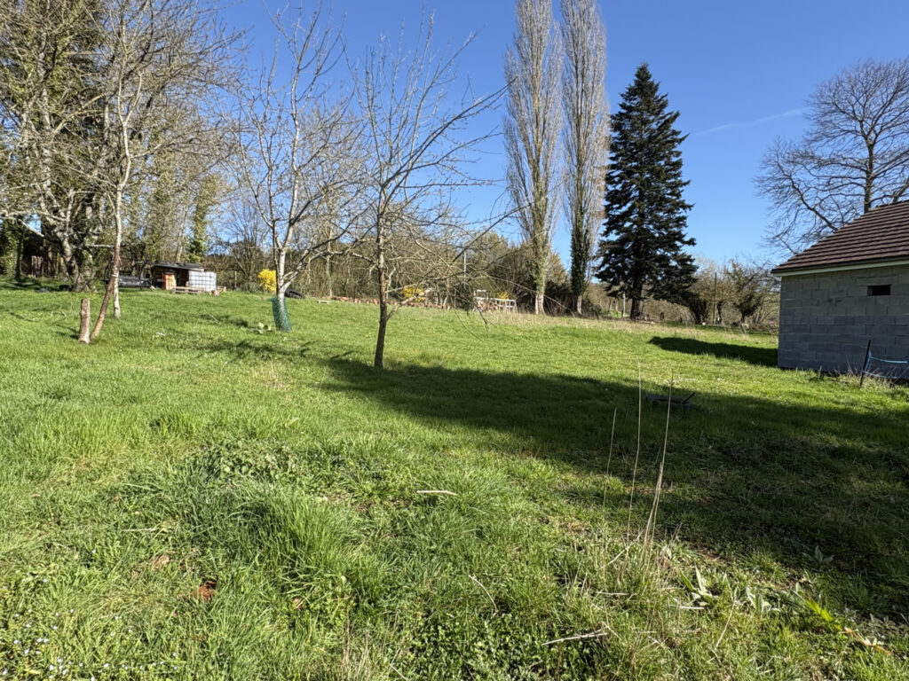 Maison de campagne à finir de construire – 3 pièces – 2 chambres – 93 m²