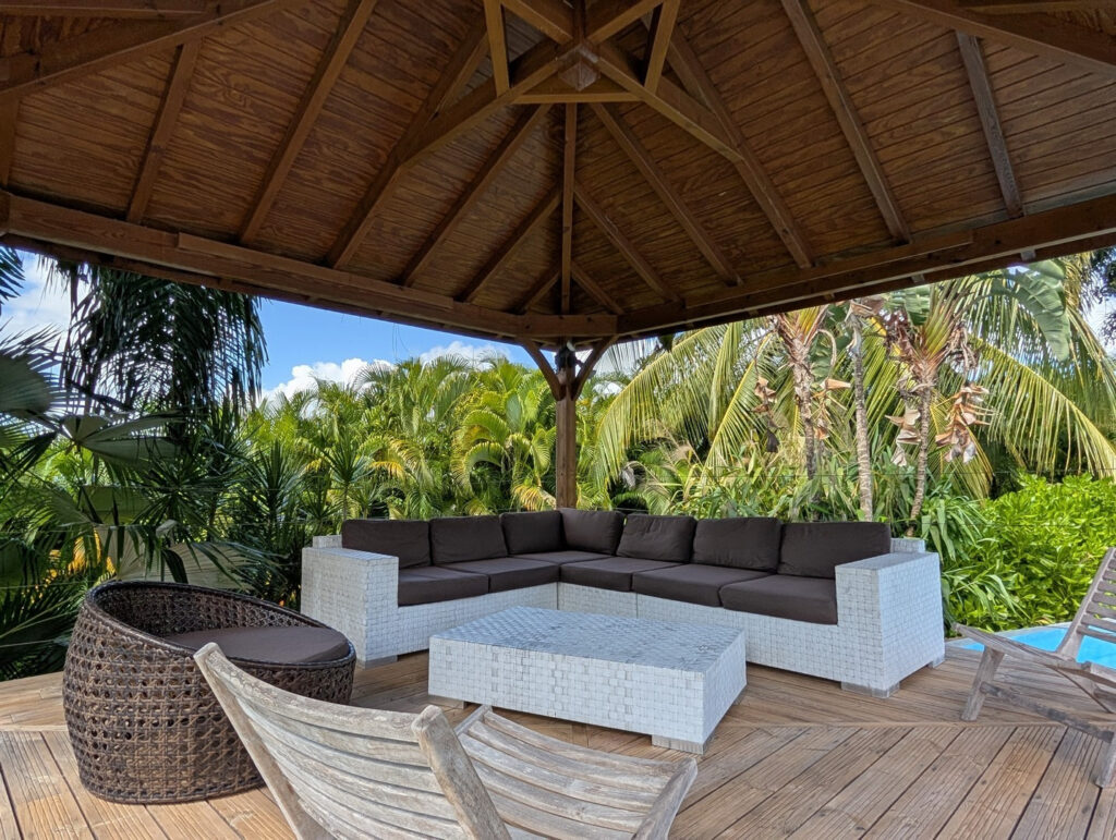 EXCLU Exceptionnelle Villa d&rsquo;Architecte avec Piscine à Débo – 5 pièces – 4 chambres – 246 m²