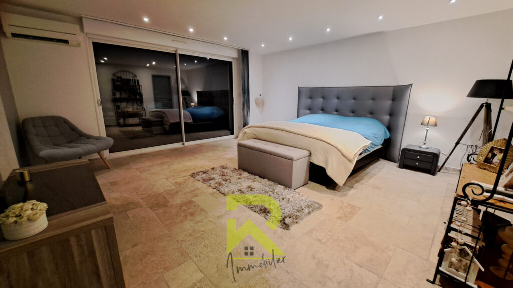 VILLA 170 M2 JARDIN, PISCINE ET VUE MONTAGNE – VIGNE – 5 pièces – 4 chambres – 170 m²