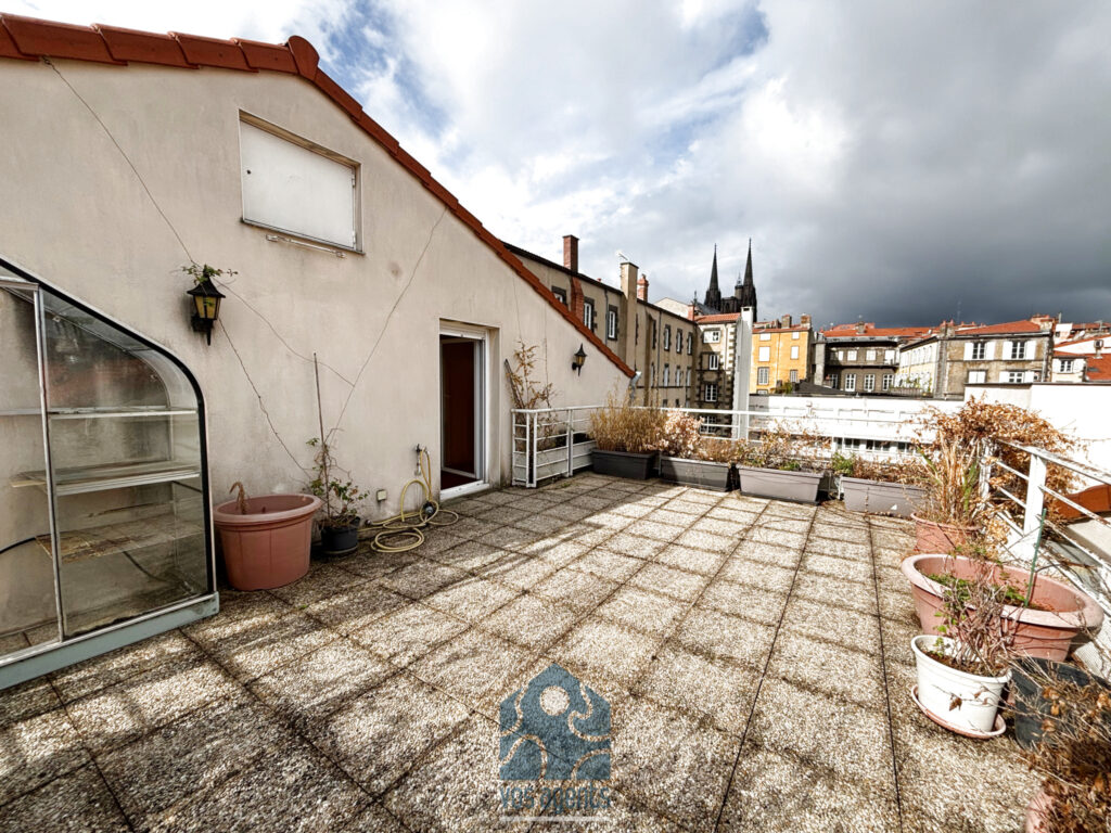 Appartement en duplex 6 pièces avec 3 terrasses, garage et c – 6 pièces – 5 chambres – 147.57 m²